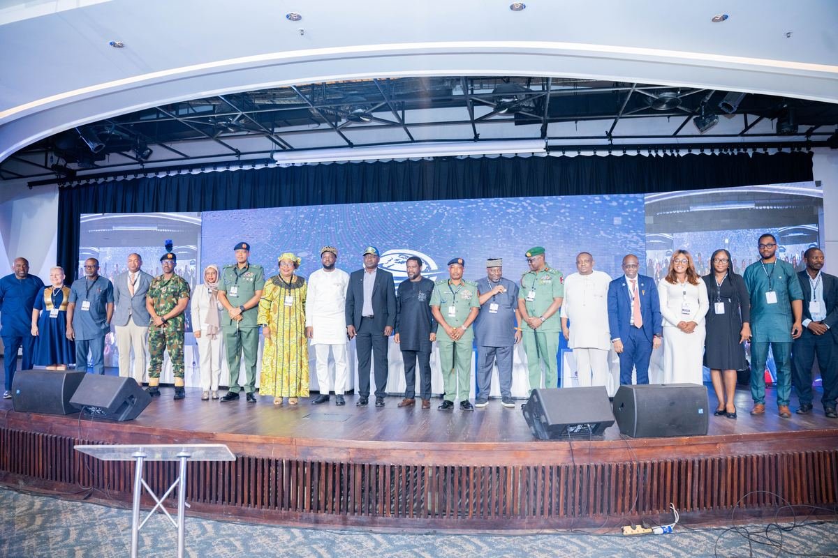 Full group photograph on stage — Omniverse Africa Summit 3.0